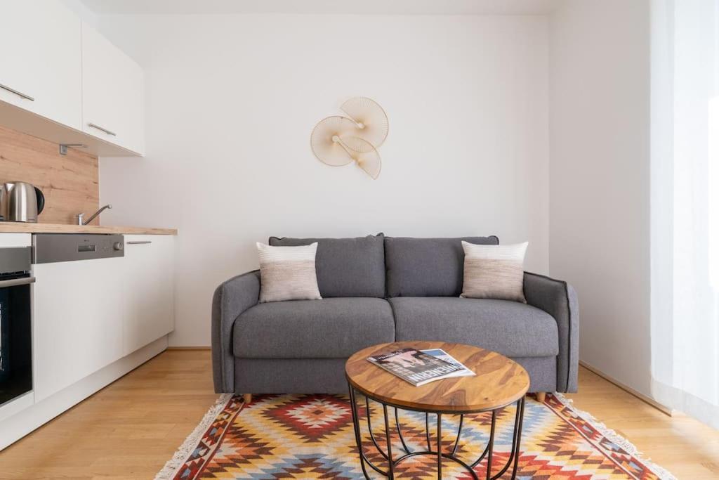 Hm • Modern 1br Apt With Balcony Apartment Wien